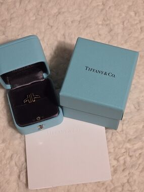 Tiffany & Co. Black Onyx T Wire Rose Gold Ring Size 5 with Gift Box